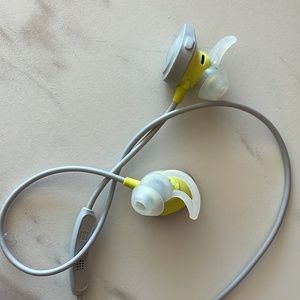 Bose Soundsport Bluetooth Headphones with Microphone